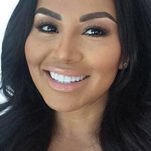 dolly castro|Dolly Castro Bio, Family, Career, Husband, Net。